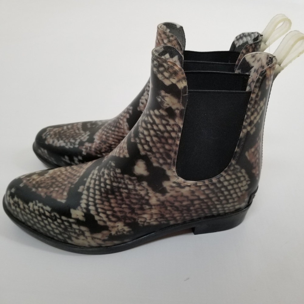 Lauren Ralph Lauren Rain Boots Size 7